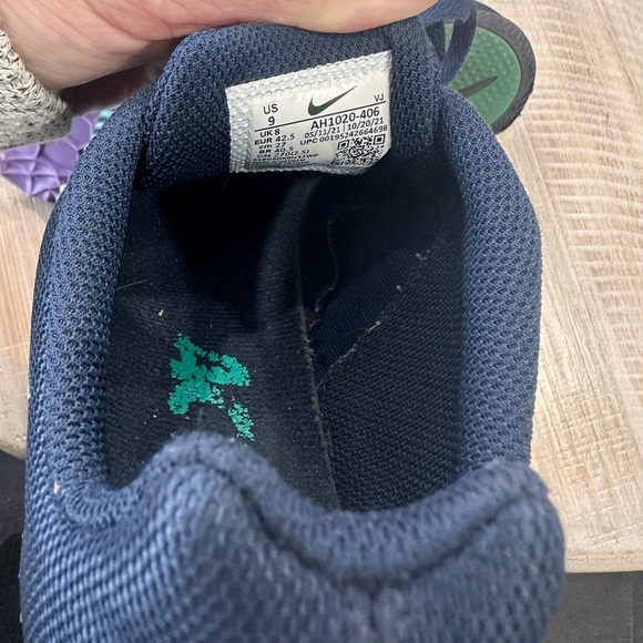 Nike Zoom Rival M9 Obsidian Wildberry Track Cleats 9 - Picture 2 of 3